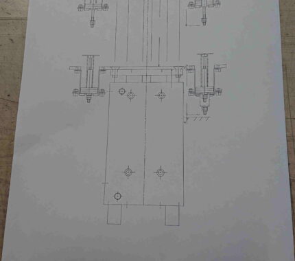 段ボール押さえ治具製作